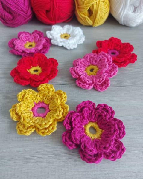 Image for event: Workshop: Knit/Crochet a Flower 